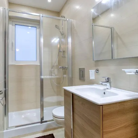 Casa vacanze Lux With Private Pool, Bbq & Rooftop Oasis By 360 Estates Il-Wileg