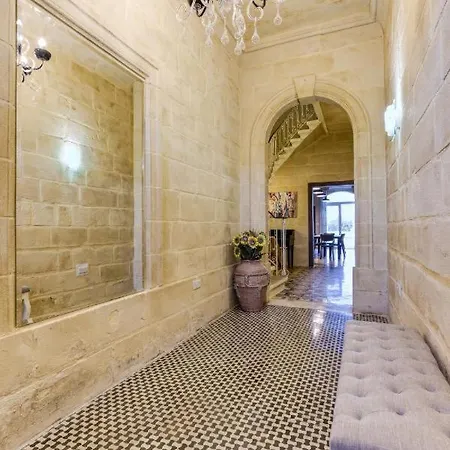 Lux With Private Pool, Bbq & Rooftop Oasis By 360 Estates 펜션 Il-Wileg