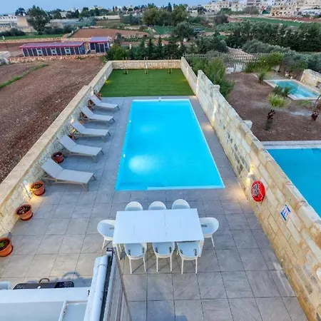 Lux With Private Pool, Bbq & Rooftop Oasis By 360 Estates