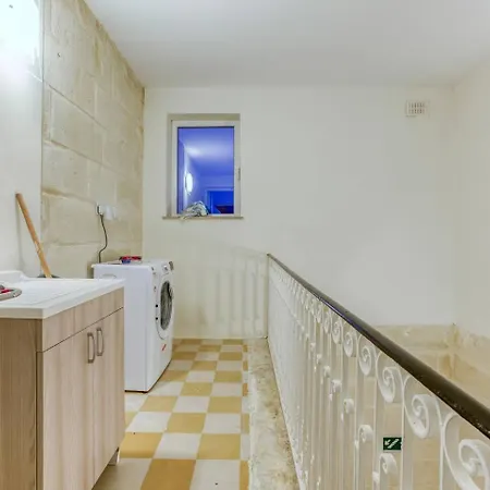 펜션 Lux With Private Pool, Bbq & Rooftop Oasis By 360 Estates Il-Wileg