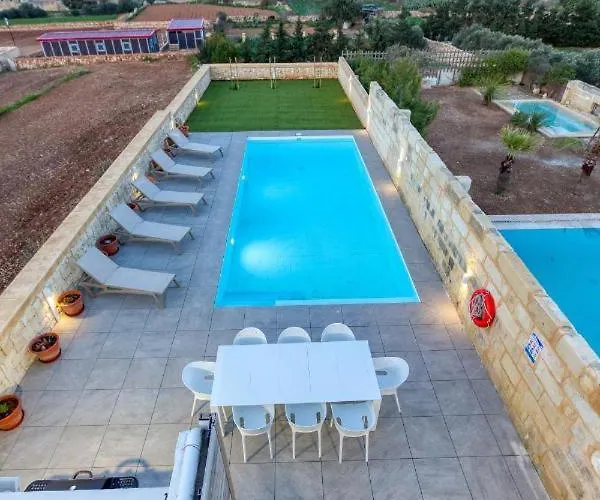 Lux With Private Pool, Bbq & Rooftop Oasis By 360 Estates