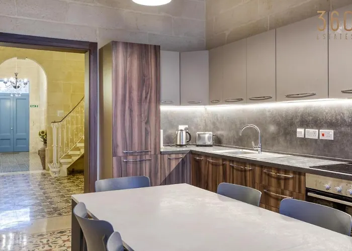 Lux With Private Pool, Bbq & Rooftop Oasis By 360 Estates